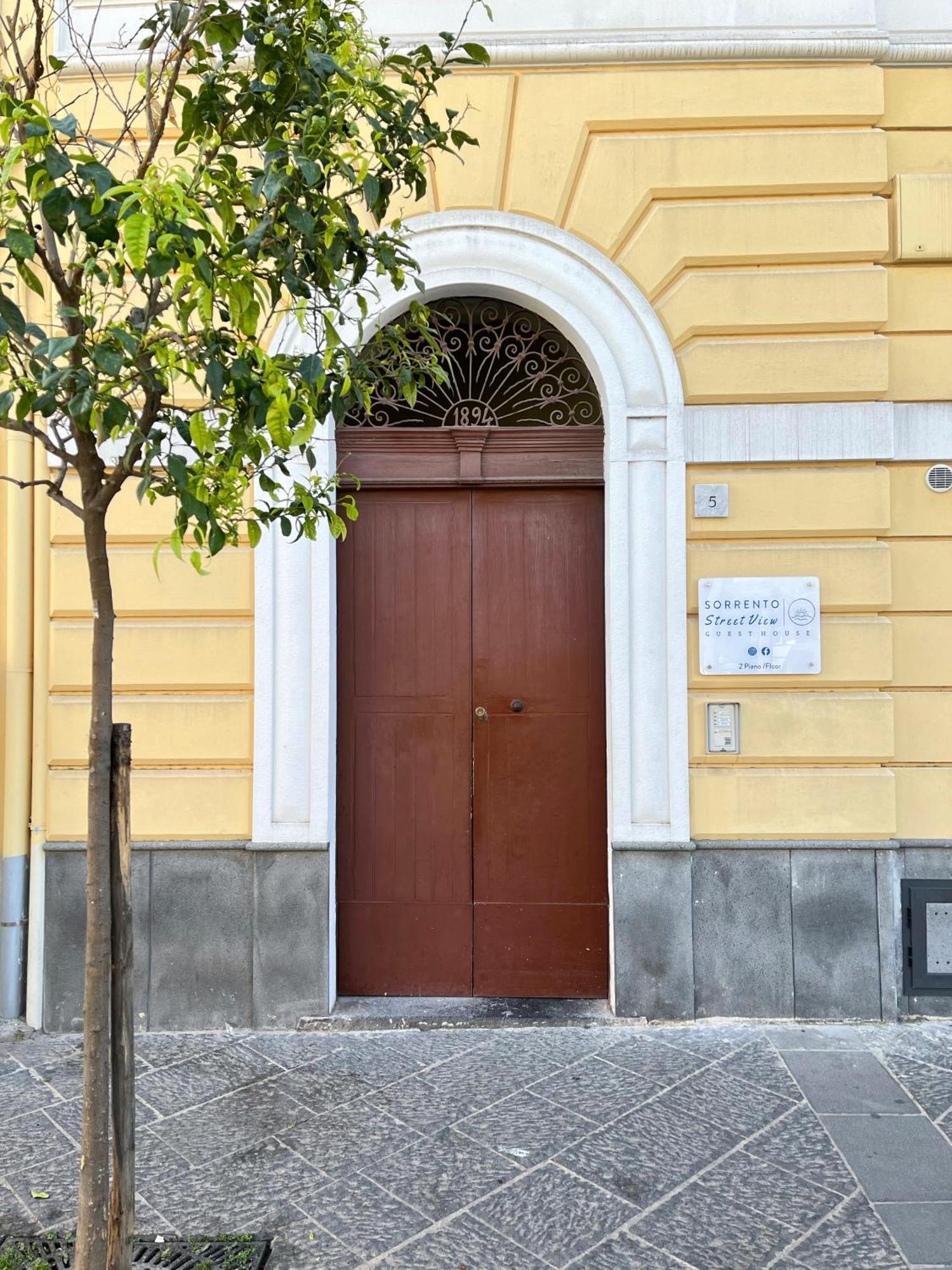 Sorrento Street View Hotel Exterior photo